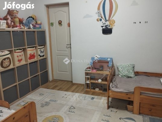 Székesfehérvári 90 nm-es ház eladó