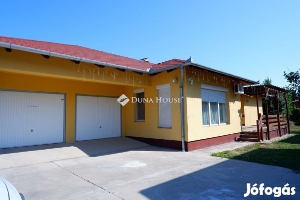 Székesfehérvári eladó 116 nm-es ház