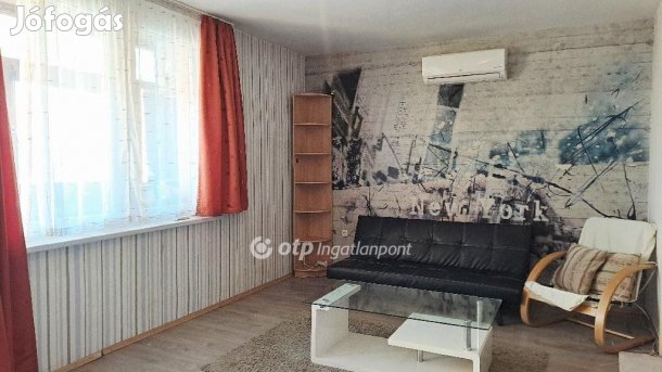 Székesfehérvári eladó 47 nm-es lakás