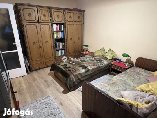 Székesfehérvári eladó 52 nm-es lakás