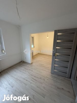 Székesfehérvári eladó 61 nm-es lakás