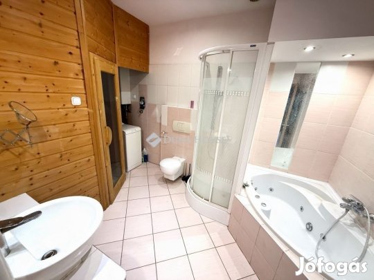 Székesfehérvári eladó 62 nm-es lakás