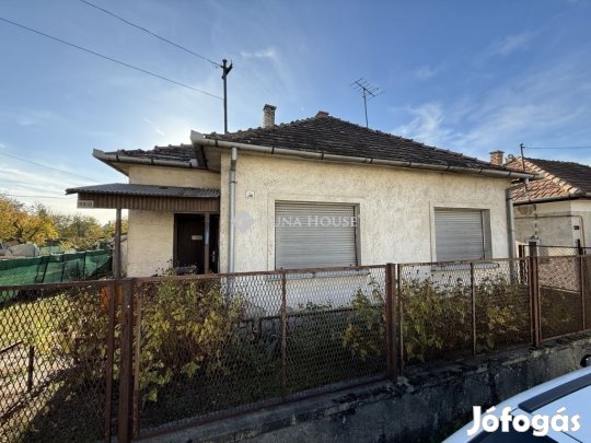 Székesfehérvári eladó 66 nm-es ház