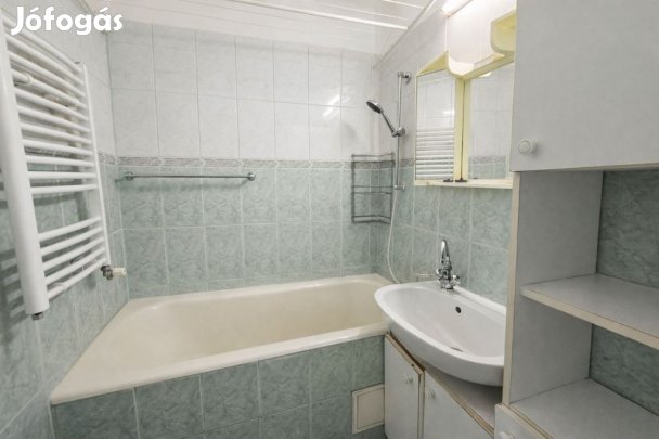 Székesfehérvári eladó 68 nm-es lakás