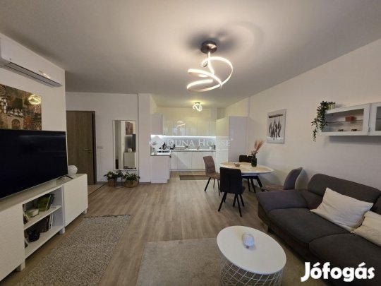 Székesfehérvári eladó 74 nm-es lakás