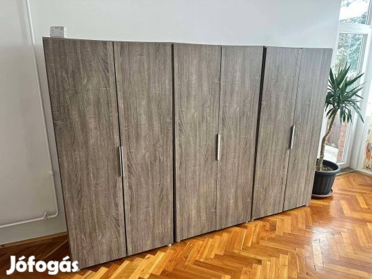 Szekrény 2 ajtós, felűl egy polc