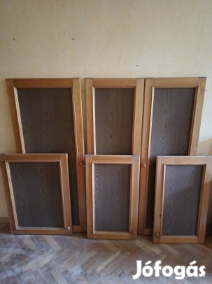 Szekrény ajtók