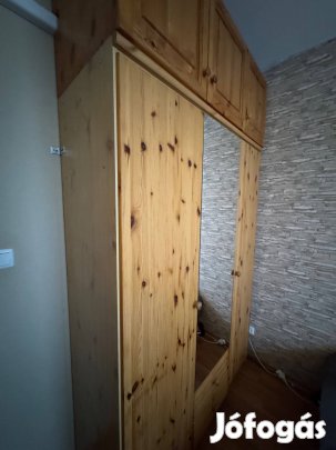 Szekrény eladó