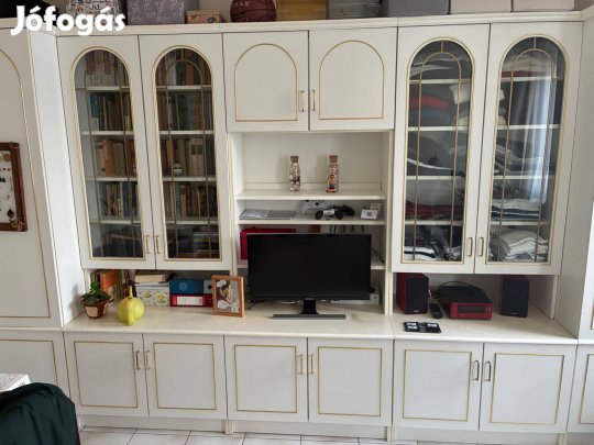 Szekrény eladó