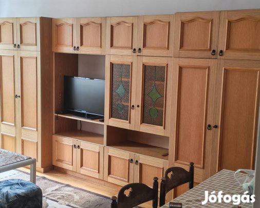 Szekrénysor (ez még fából van nem pozdorja) 
