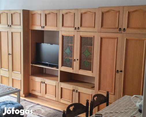 Szekrénysor (ez még fából van nem pozdorja) 