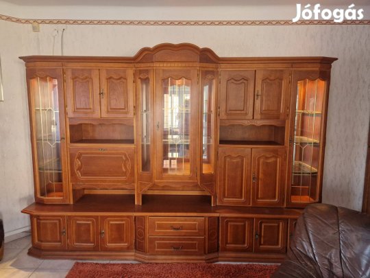 Szekrénysor (fafront)