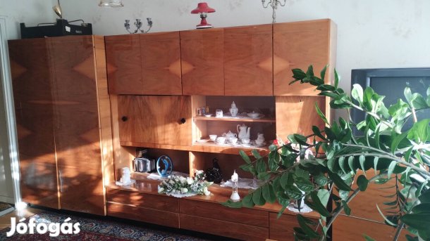 Szekrénysor a 70-es evekből