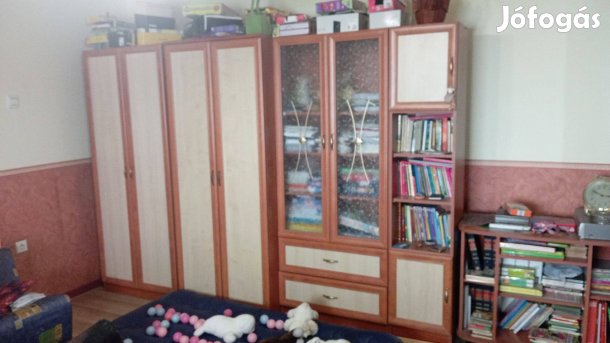 Szekrénysor eladó használt