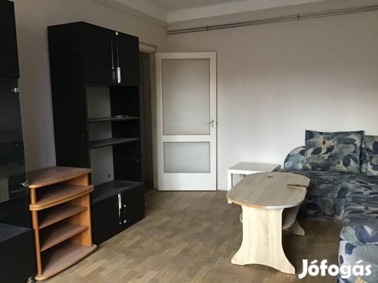 Szekrénysor és kihúzható kanapéágy ingyen elvihető