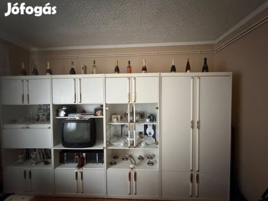 Szekrénysor,kihúzható kanapé