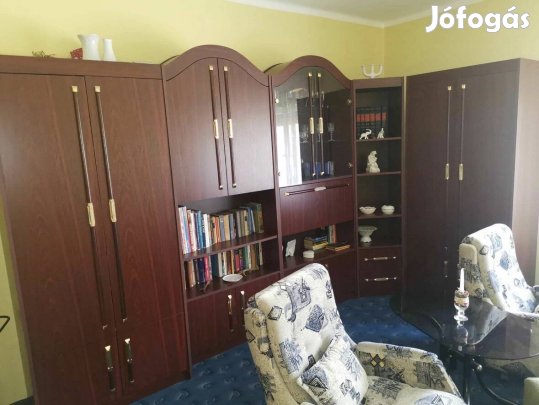 Szekrénysor öttagú