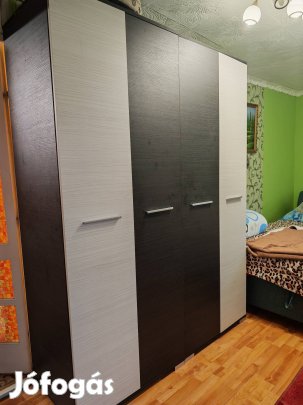 Szekrénysor újszerű