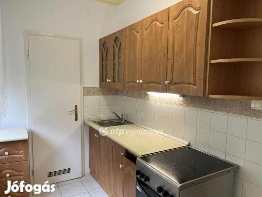 Szekszárd Alisca utcában 2 em. 57 nm 2 szobás erkélyes lakás eladó