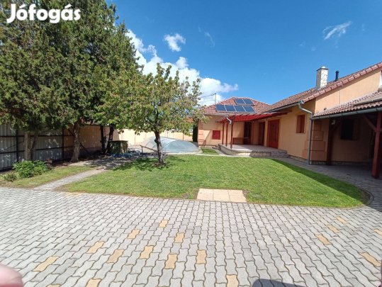 Szekszárd Alsóváros Családi ház