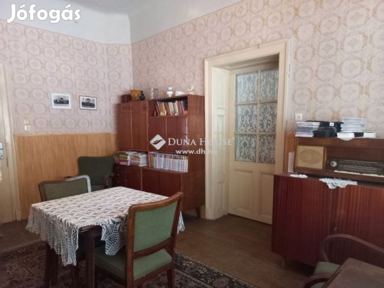 Szekszárdi 130 nm-es ház eladó