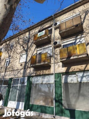 Szekszárdi 51 nm-es lakás eladó