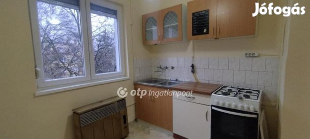 Szekszárdi 51 nm-es lakás eladó