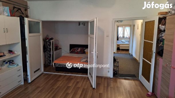 Szekszárdi 87 nm-es lakás eladó