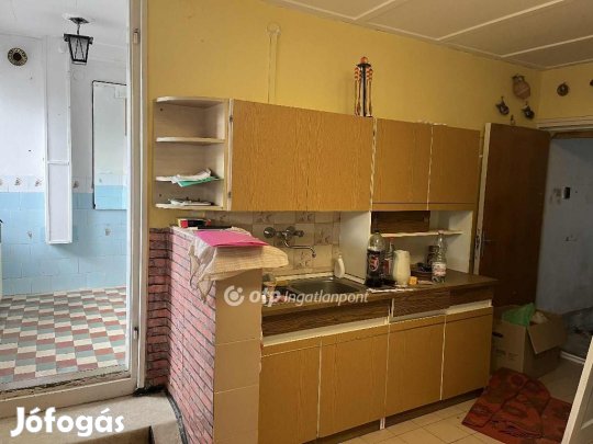 Szekszárdi 93 nm-es ház eladó