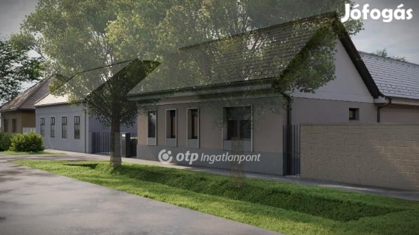 Szekszárdi 95 nm-es ház eladó