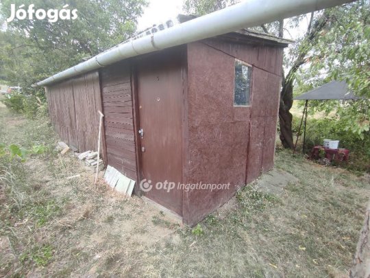 Szekszárdi 995 nm-es telek eladó