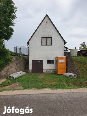 Szekszárdi Borvidéken Sióagárd-Leányvárban tanya eladó 