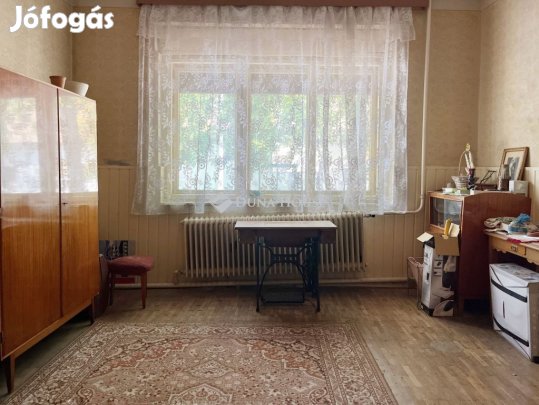 Szekszárdi eladó 130 nm-es ház