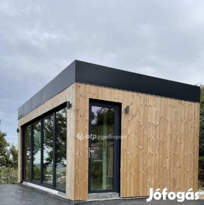 Szekszárdi eladó 24 nm-es ház