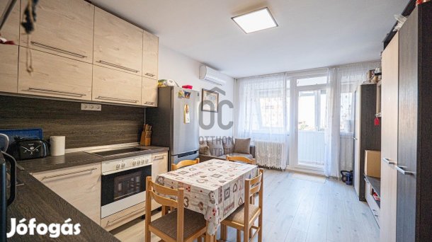 Szekszárdi eladó panel társasházi lakás