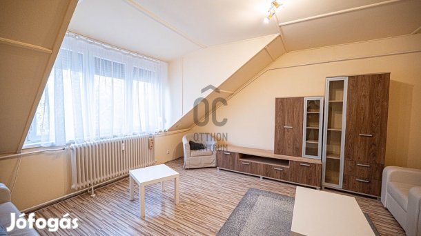 Szekszárdon Városközponti lakás eladó!