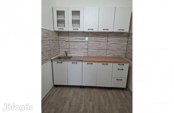 Szekszárdon kiadó lakás!