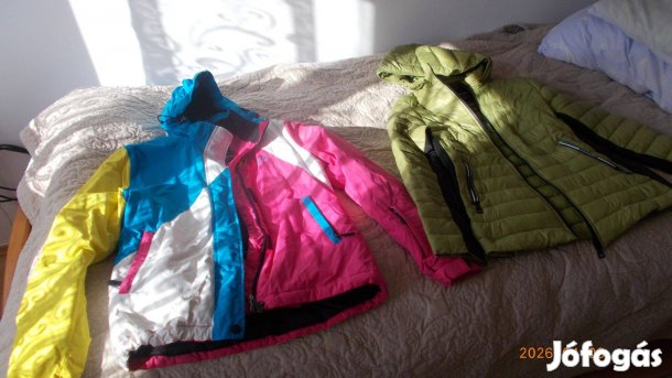 Széldzsekik világos eladó egybe