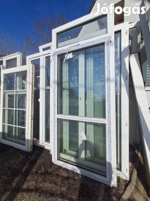 Széles magas teraszajtó