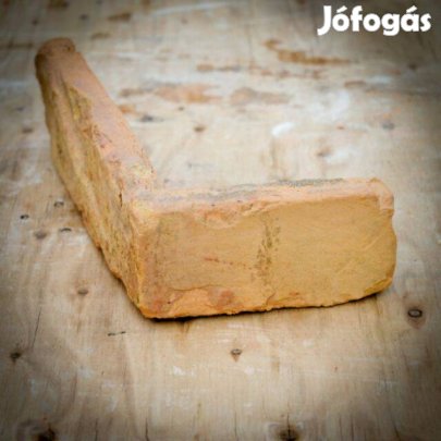 Szeletelt, vágott tégla falburkolat rusztikus szélső sarokelem Árcsökk