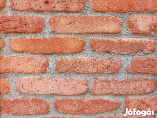 Szeletelt, vágott téglaburkolat prémium vörös rusztikus/antikolt