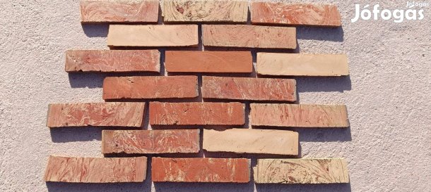 Szeletelt tégla, kevert színvilág