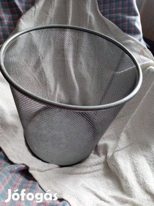 Szemetes fém ezüst szürke
