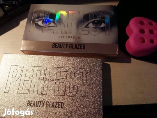 Szemfestékpaletta + Ecsetmosó és tartó