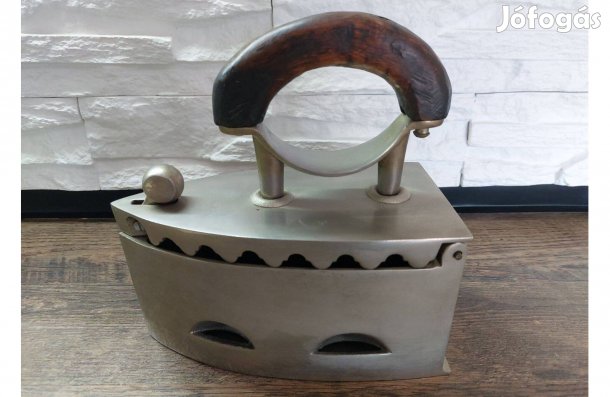 Szenes vasaló, újszerű állapotban