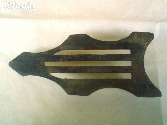 Szenesvasaló betét