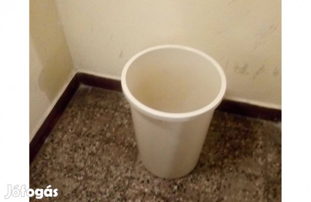 Szennyes tartó (használt) eladó!