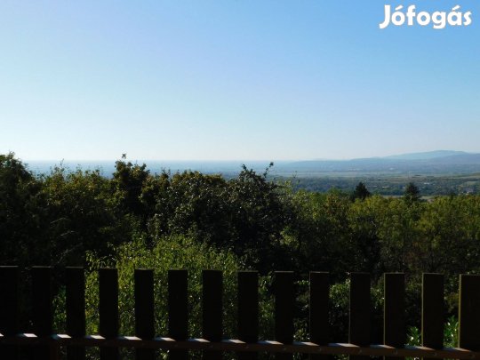 Szentende Pismány Táltos utca hegytető közelében 1715 m2 telek