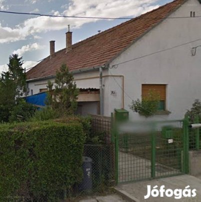 Szentendrén 80nm-es cs.ház