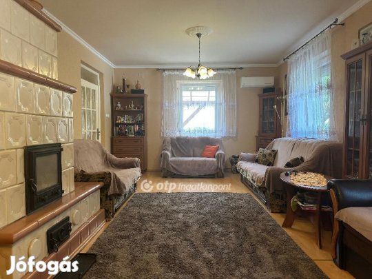 Szentesi 194 nm-es ház eladó